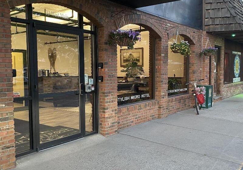 فندق The Outpost