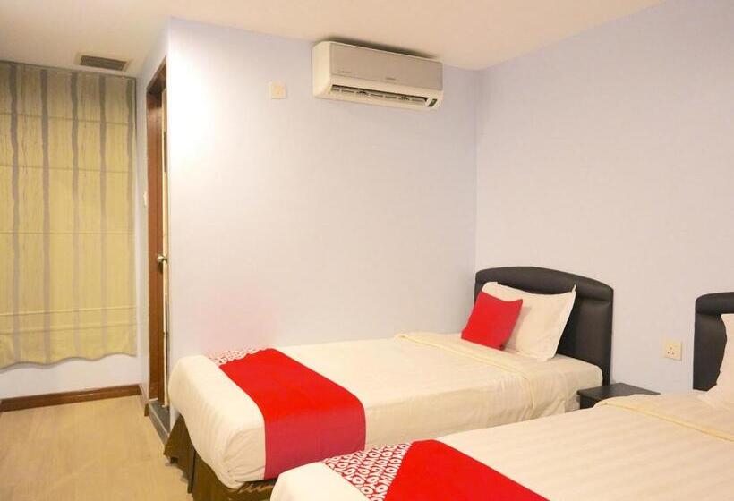 호텔 Utama Inn By Oyo Rooms