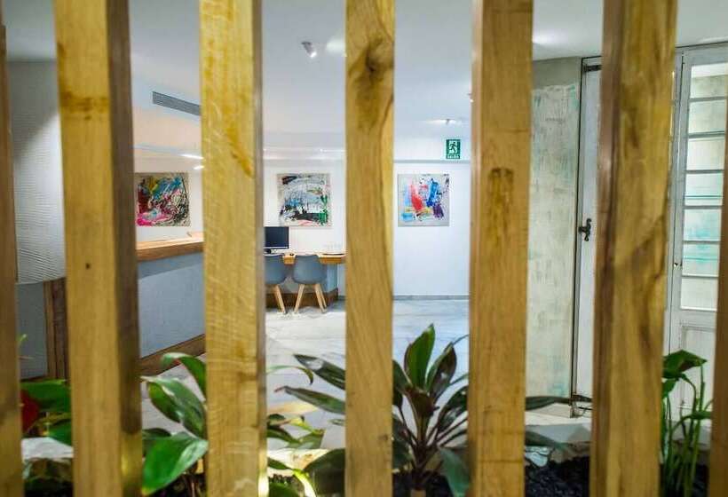 בית מלון כפרי Vacanzy Urban Boutique Adults Only