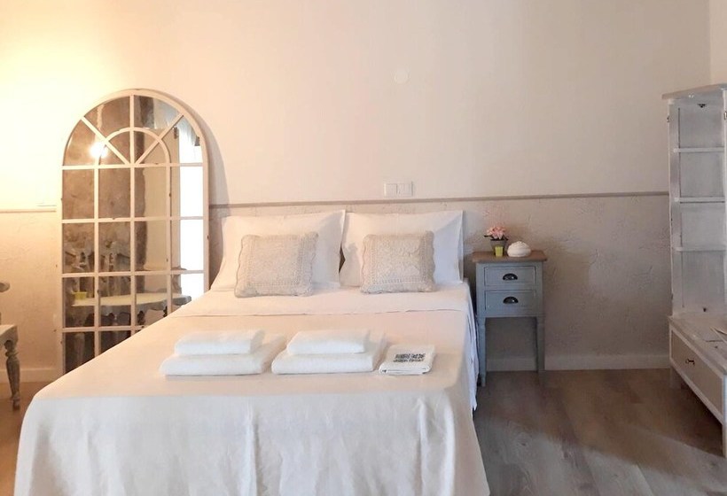 3 Bedrooms House With Enclosed Garden And Wifi At Gondiaes