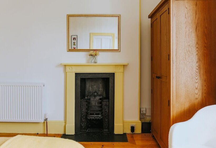 Ivy House Cornwall B&b