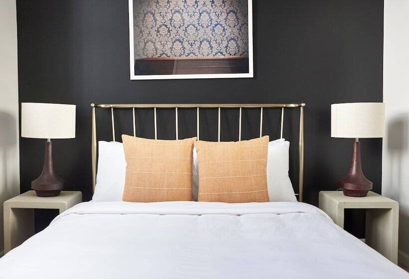 Kasa Cadillac Square Detroit