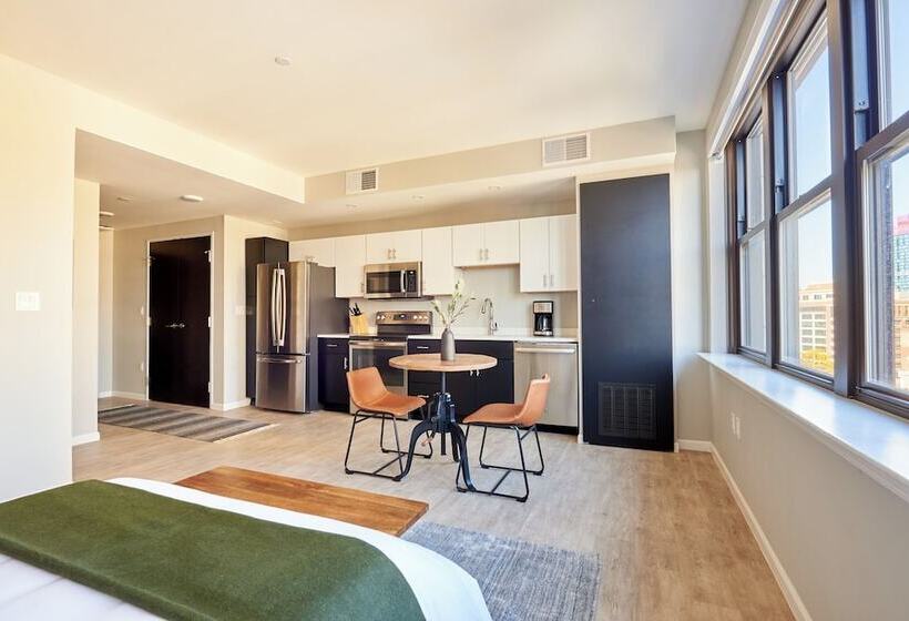 Kasa Cadillac Square Detroit