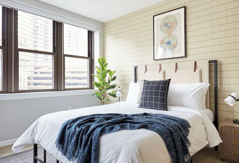 Kasa Cadillac Square Detroit