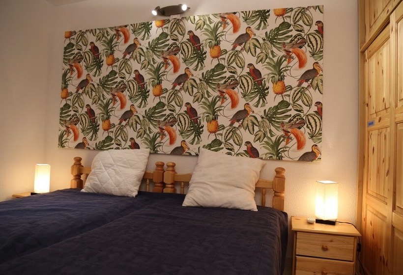 Les Pieds Dand L Eau