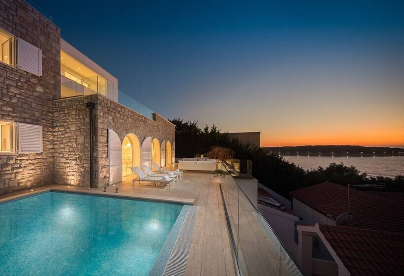 Luxury Villa Dance Forever With Pool