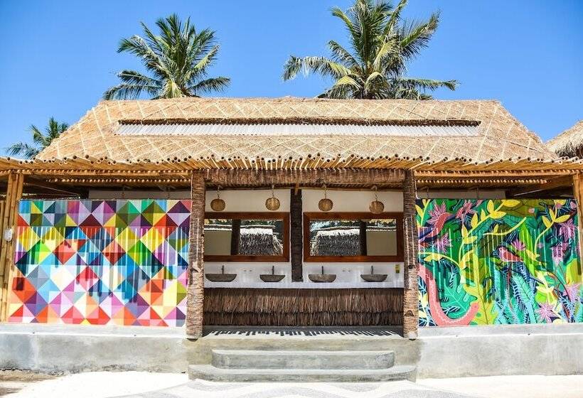 Mad Monkey Gili Trawangan   Hostel