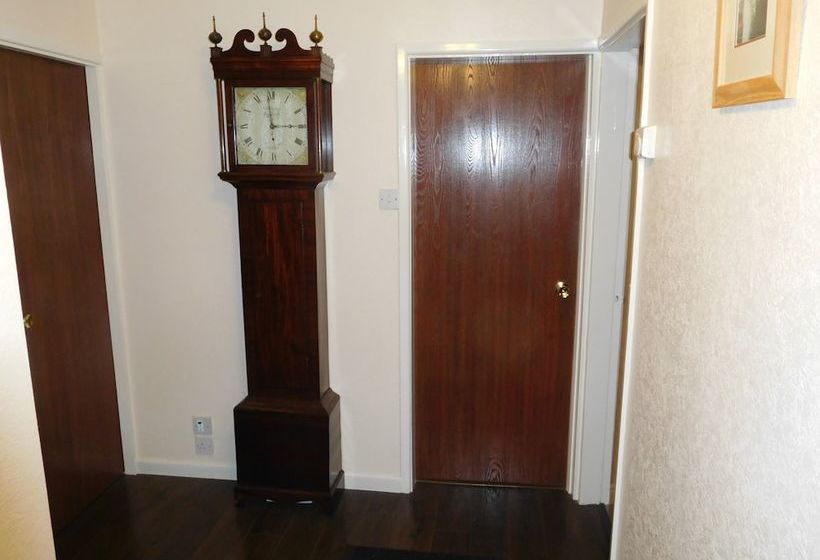 Mrs Featherstones B&b