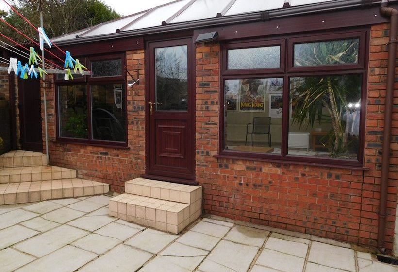 Mrs Featherstones B&b