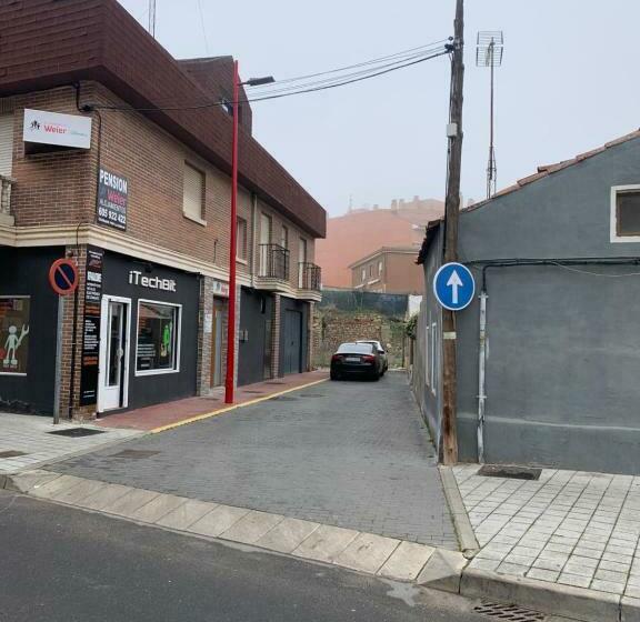 ペンション Alojamiento Weier