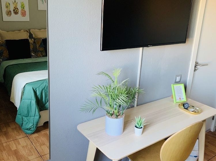 ペンション Byor City Rooms