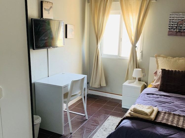 ペンション Byor City Rooms