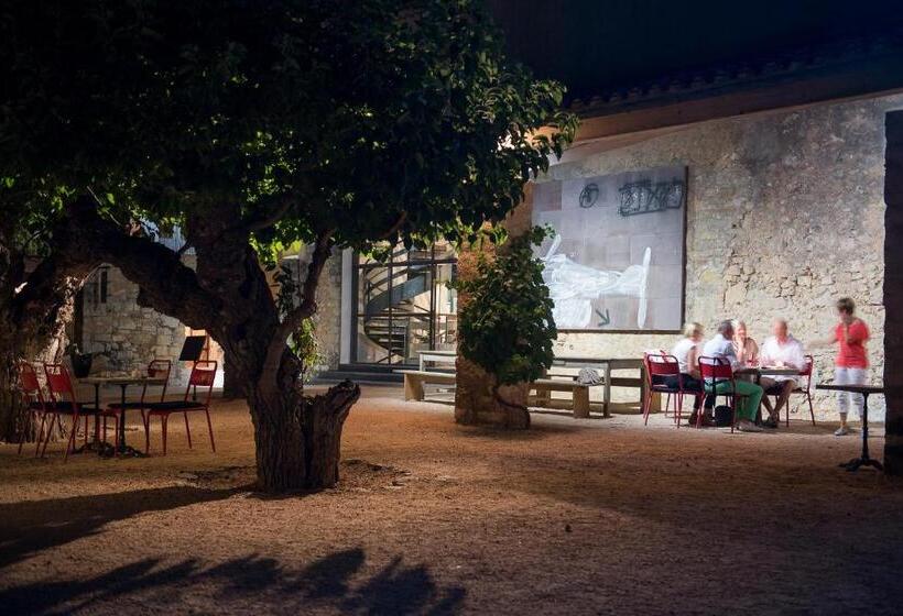 פנסיון Commanderie De Peyrassol