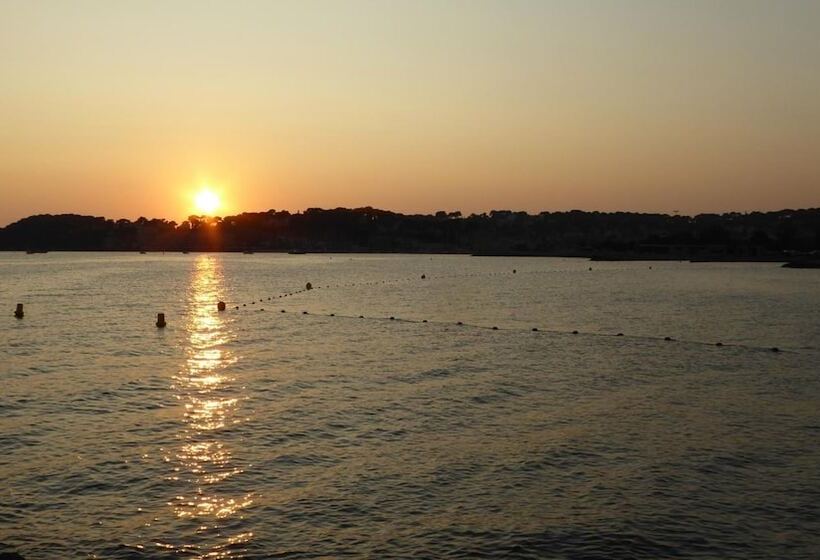 Пансион Les Pucines