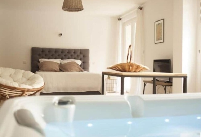 پانسیون Mas Lou Felibrige