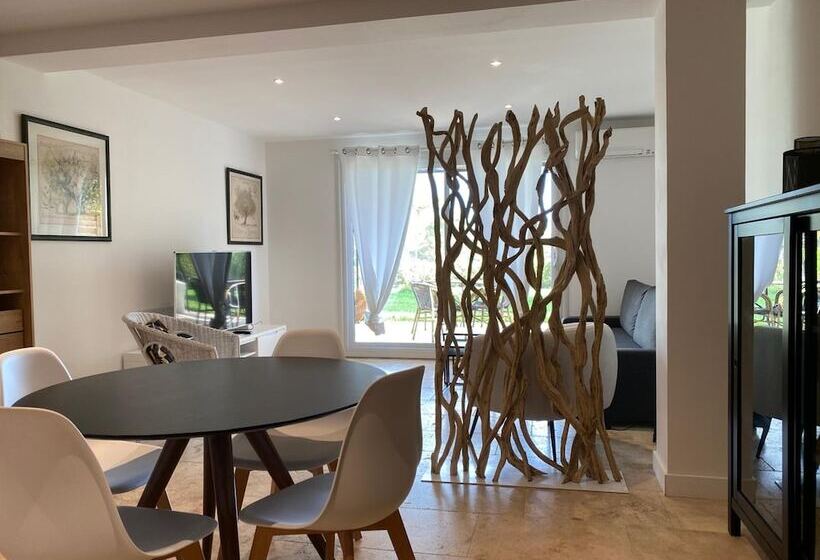 پانسیون Mas Lou Felibrige