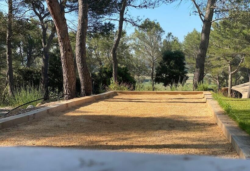 پانسیون Mas Lou Felibrige