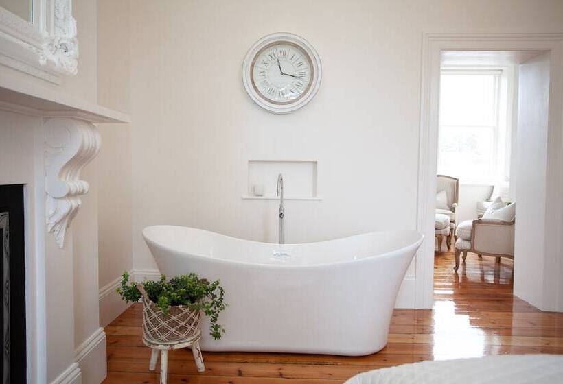 פנסיון Old Market Inn