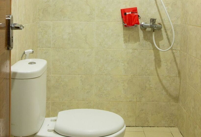 بنسيون Reddoorz Near Goa Panggung 