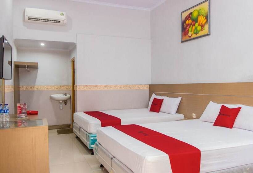 بنسيون Reddoorz Near Goa Panggung 