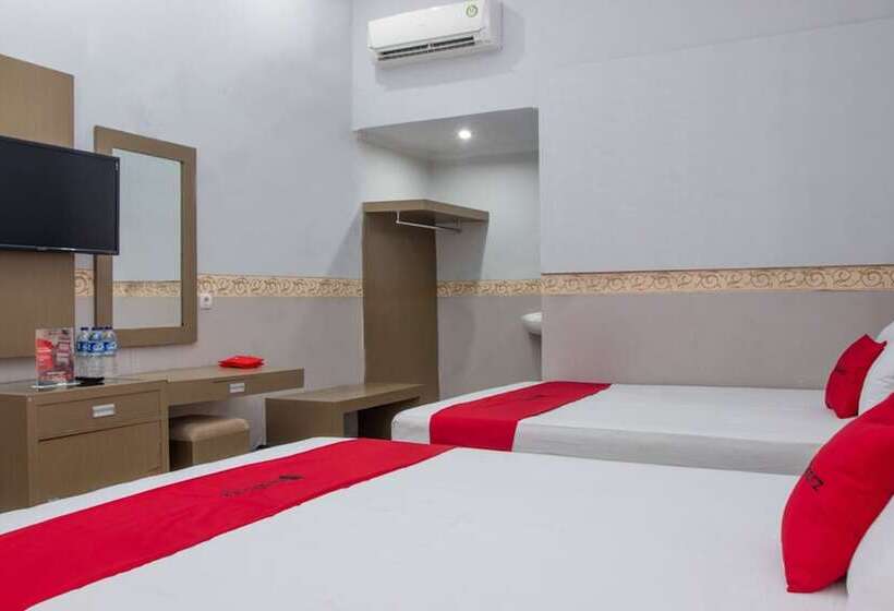 بنسيون Reddoorz Near Goa Panggung 