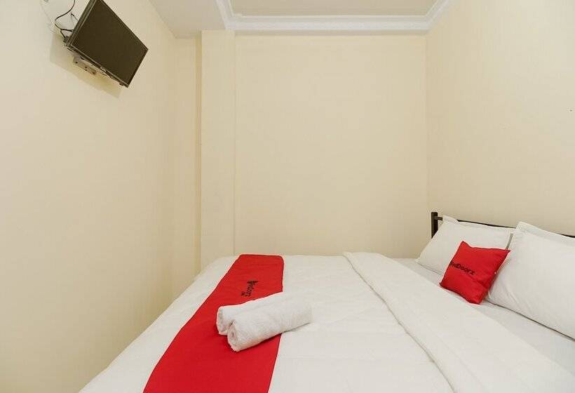 پانسیون Reddoorz Near Tahura Berastagi