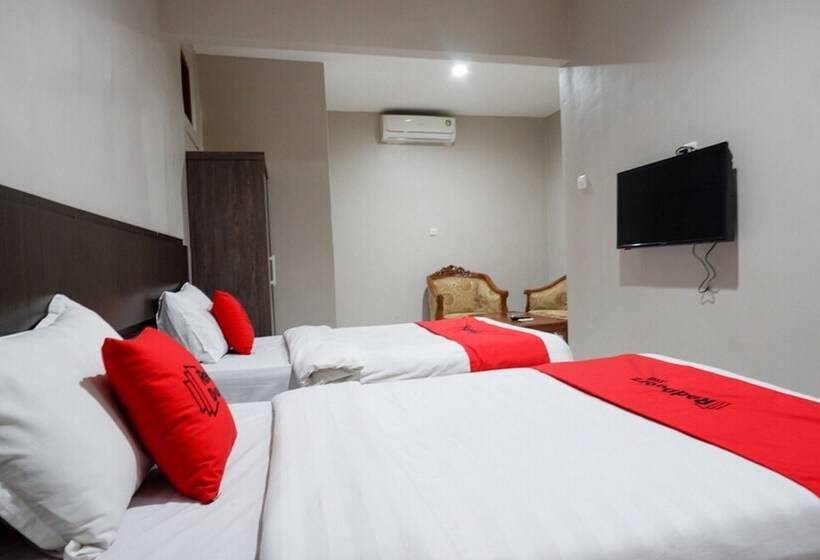 펜션 Reddoorz Plus At Hotel Srikandi Kendari
