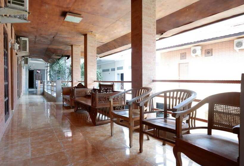 פנסיון Reddoorz Plus At Hotel Srikandi Kendari