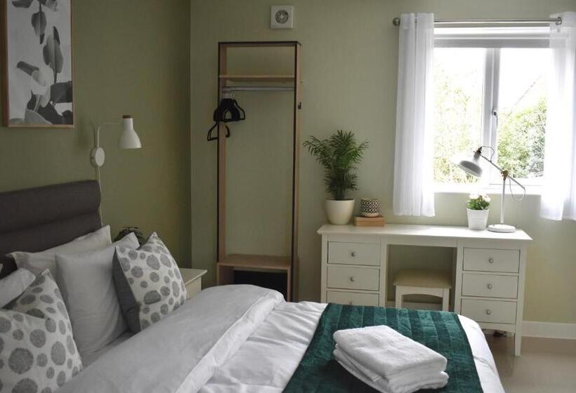 Пансион The Spinney