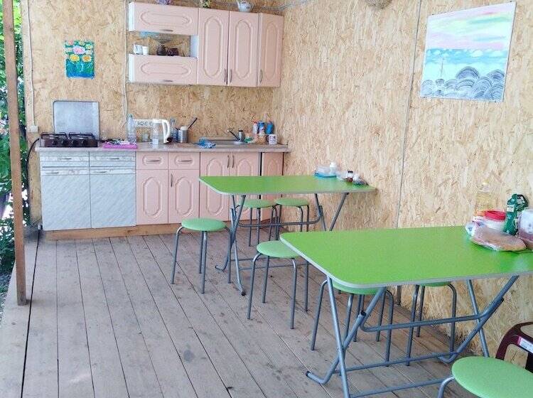 ペンション Vishnevui Rai Guest House