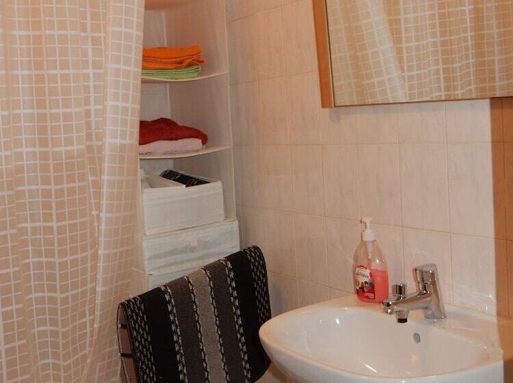 Praceta Almeida Garrett Apartment