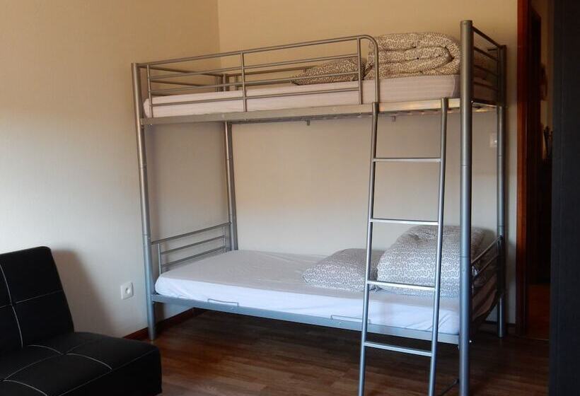 Praceta Almeida Garrett Apartment