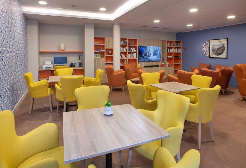 Резиденция Domitys La Majolique