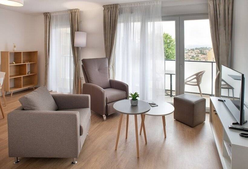 Резиденция Domitys La Majolique