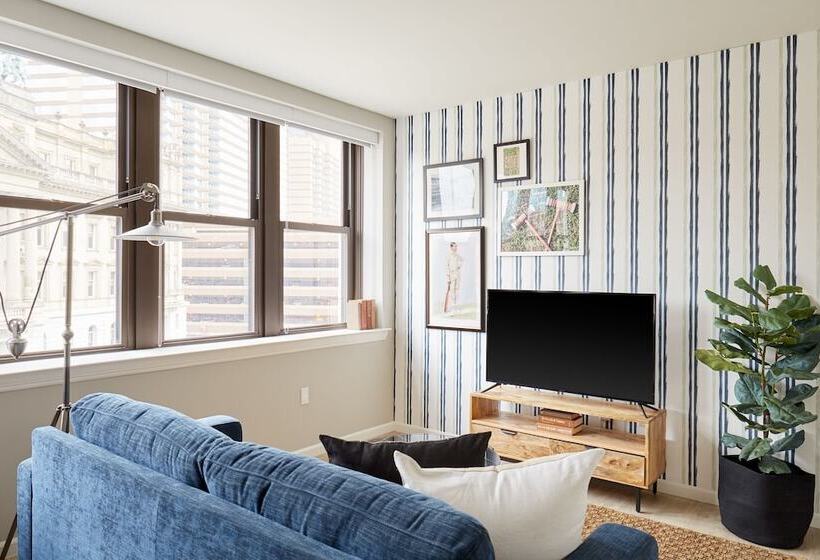 Kasa Cadillac Square Detroit