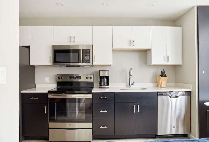 Kasa Cadillac Square Detroit