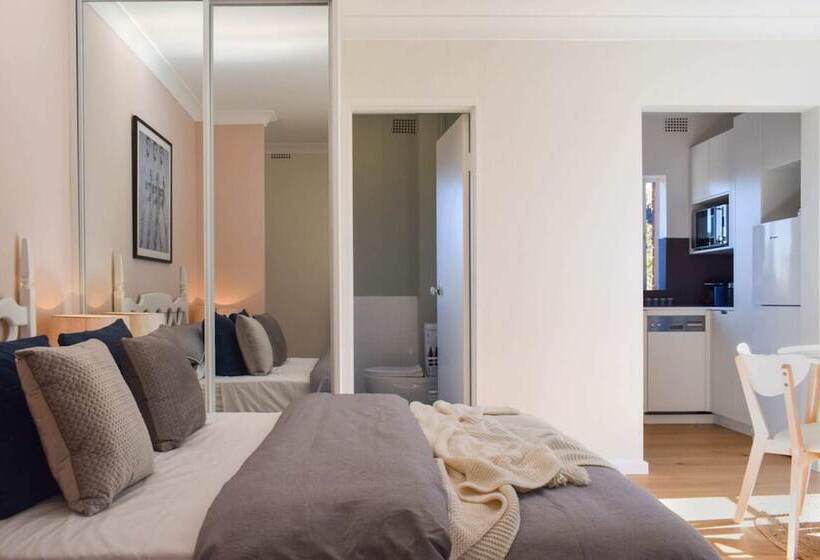 Sun Drenched 1 Bed Studio Apartment In Newtown