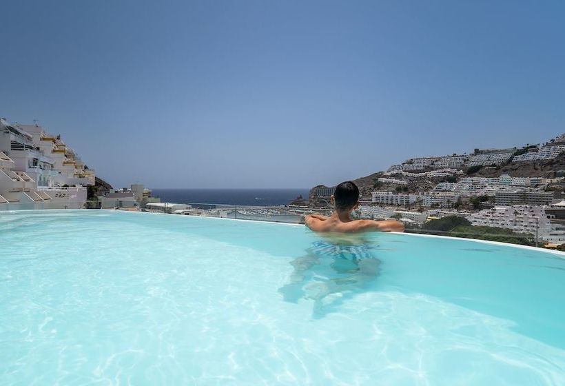 The One Luxury Apartments