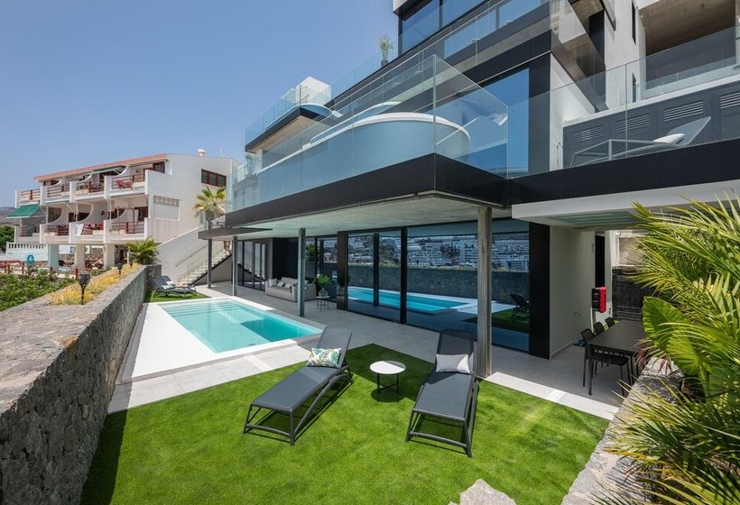 The One Luxury Apartments