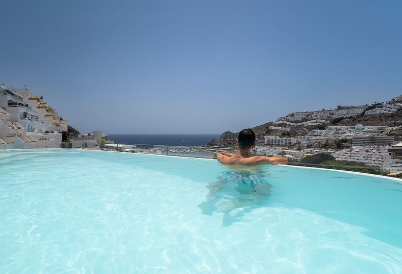 The One Luxury Apartments