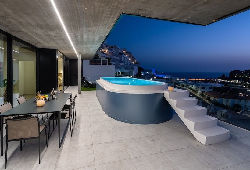 The One Luxury Apartments