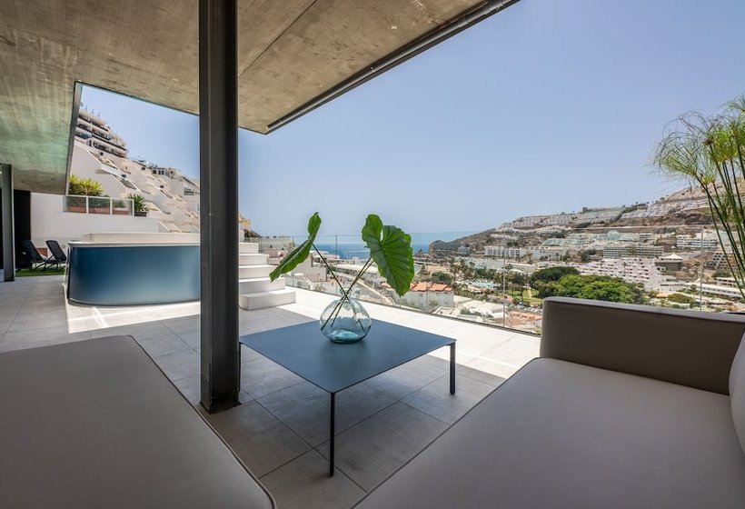 The One Luxury Apartments