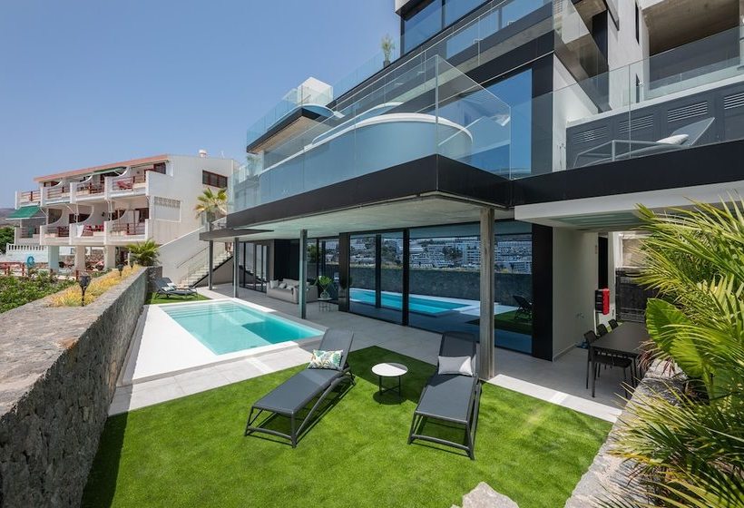 The One Luxury Apartments