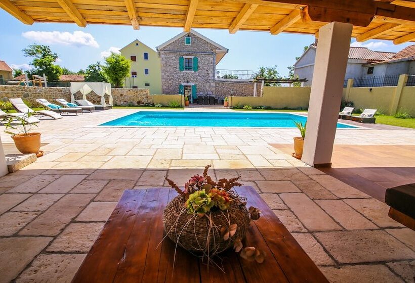 Villa Biograd Nm Bozini Dvori  Pool, Sauna And Jacuzzi