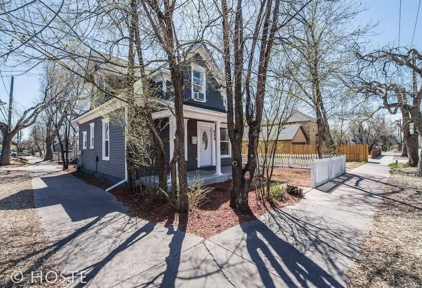 3 Br Beautifully Restored 1890`s Homedowntown