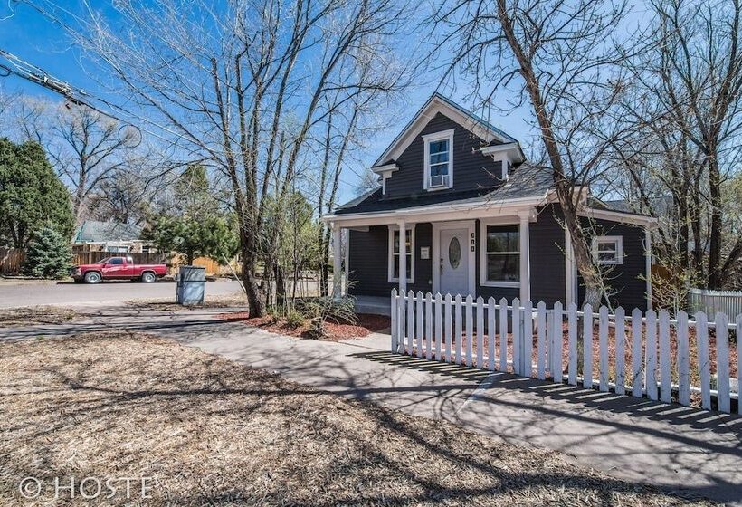 3 Br Beautifully Restored 1890`s Homedowntown