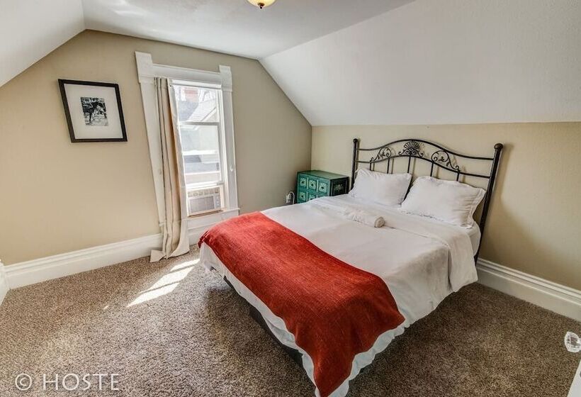 3 Br Beautifully Restored 1890`s Homedowntown