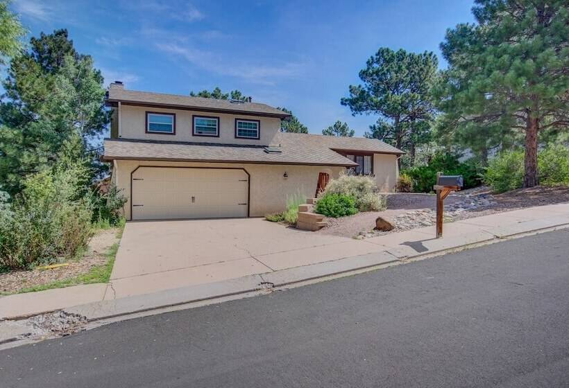 4br Entertainer Af Academy Hot Tub, Firepit!