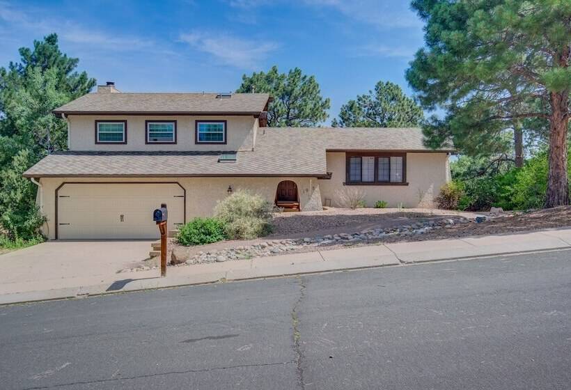 4br Entertainer Af Academy Hot Tub, Firepit!