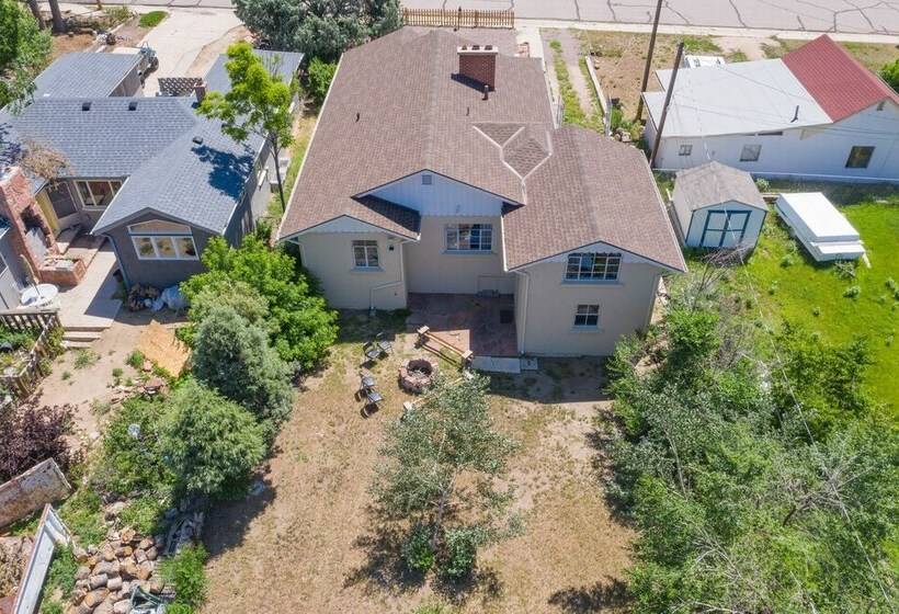 4 Bedroom Mountain View With Firepit & Ping Pong